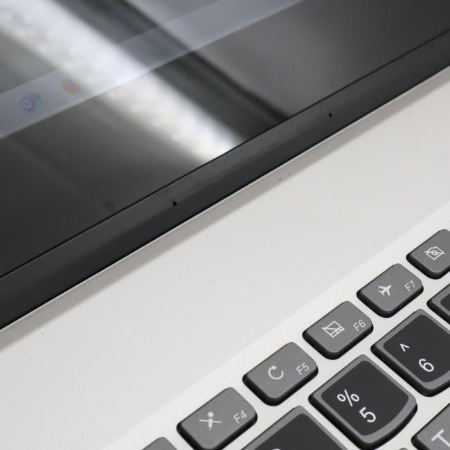 Poleasingowy Laptop Lenovo YOGA 720 15IKB i7-7700HQ 16GB RAM 512GB SSD GeForce GTX 1050 15,6 cali 4K Dotykowy idealny do pracy zdalnej, do przeglądania internetu i do nauki
