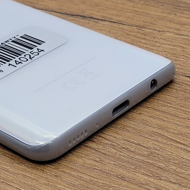 Używany Smartfon Samsung Galaxy A41 4GB/64GB SM-A415F/DSN Crush White Klasa A idealny do pracy zdalnej, do pracy biurowej i do domu
