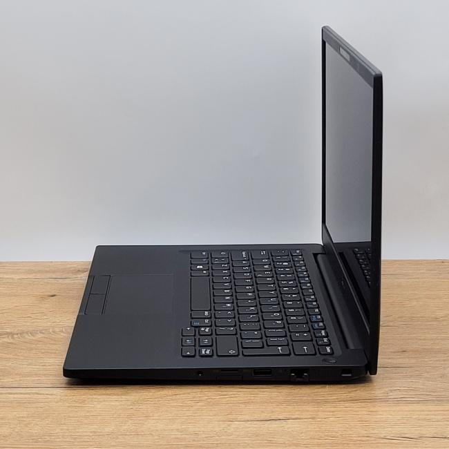 Używany Laptop Dell Latitude 7390 Intel Core i5-8350U 8GB RAM 256GB SSD 13,3 Full HD Dotyk Klasa B idealny do pracy zdalnej, do pracy biurowej i do domu