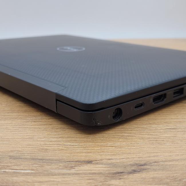 Tani Laptop Dell Latitude 7390 Intel Core i5-8350U 8GB RAM 256GB SSD 13,3 Full HD Dotyk Klasa B idealny do pracy zdalnej, do pracy biurowej i do domu