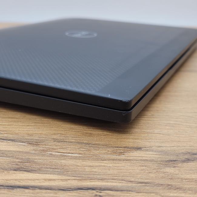 Poleasingowy Laptop Dell Latitude 7390 Intel Core i5-8350U 8GB RAM 256GB SSD 13,3 Full HD Dotyk Klasa B idealny do pracy zdalnej, do przeglądania internetu i do nauki