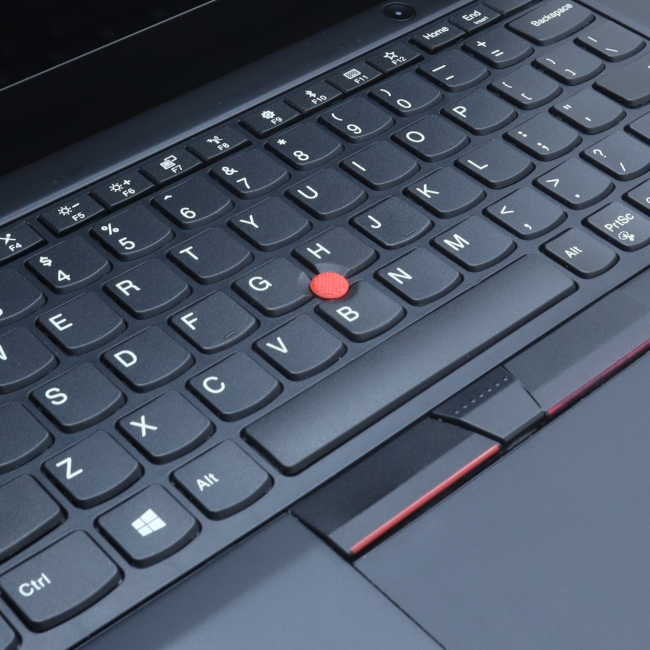 Używany Laptop Lenovo ThinkPad X390  Intel Core i5-8365U 8GB RAM 256GB SSD 13,3 cali Full HD Dotyk  Klasa B idealny do pracy zdalnej, do przeglądania internetu i do nauki
