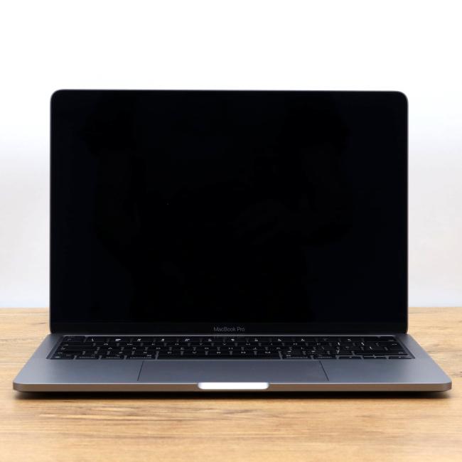 Poleasingowy Laptop Apple Macbook Pro A2338 2022 M2 16GB RAM 512GB SSD 13,3 cali  Space Gray Klasa A idealny do pracy zdalnej, do pracy biurowej i do domu