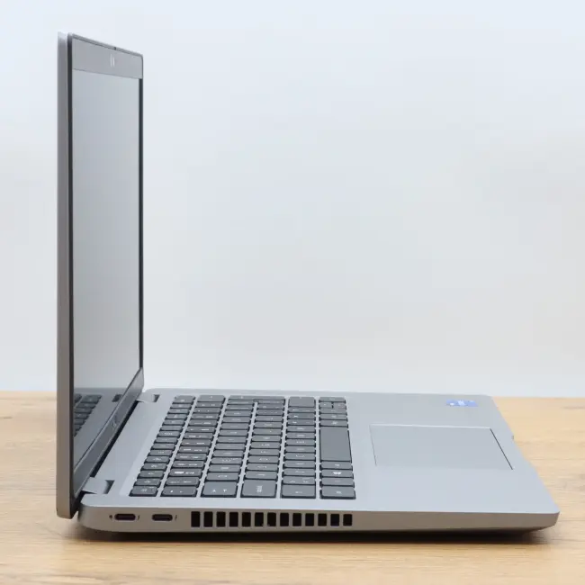 Używany Laptop Dell Latitude 5420  Intel Core i5-1135G7 16GB RAM 512GB SSD 14'' Full HD Klasa B idealny do pracy zdalnej, do przeglądania internetu i do nauki