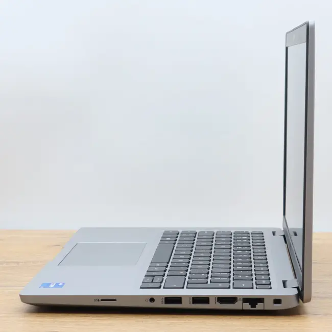 Używany Laptop Dell Latitude 5420  Intel Core i5-1135G7 16GB RAM 512GB SSD 14'' Full HD Klasa B idealny do pracy zdalnej, do pracy biurowej i do domu