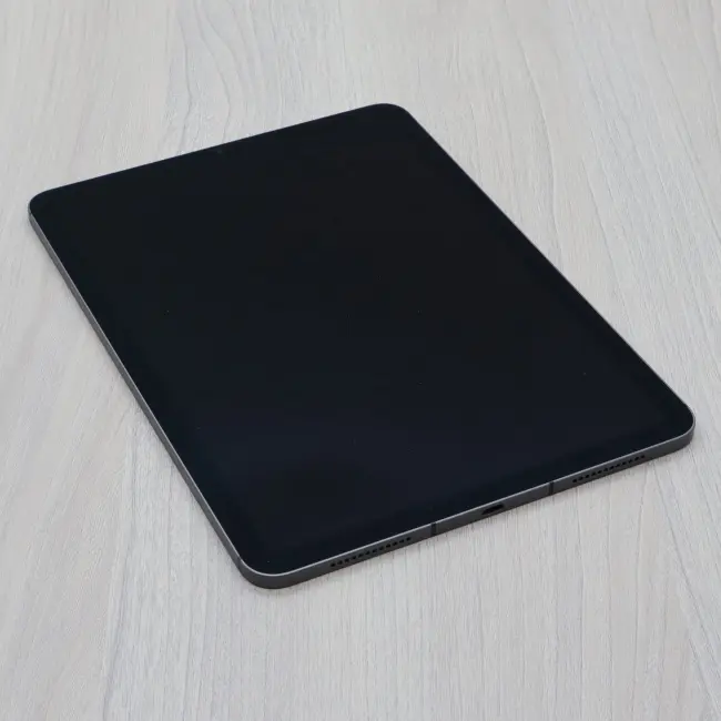 Tani Tablet Apple A2589 iPad Air 5 M1 64GB Space Gray 10.9 cali + Cellular Klasa A idealny do pracy zdalnej, do przeglądania internetu i do nauki