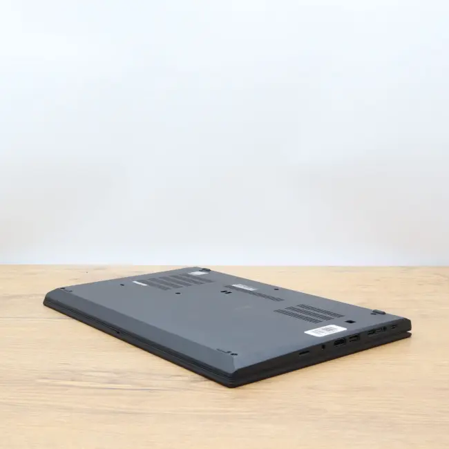 Używany Laptop Lenovo ThinkPad T495 AMD RYZEN 5 PRO 3500U 8GB 256GB NVMe 14 cali Full HD Klasa B idealny do pracy zdalnej, do pracy biurowej i do domu