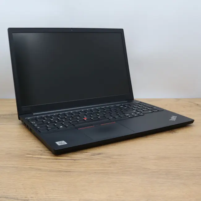 Poleasingowy Laptop Lenovo ThinkPad E15 Intel Core i5-10210U 16GB RAM 256GB SSD 15 cali Full HD Klasa B idealny do pracy zdalnej, do pracy biurowej i do domu