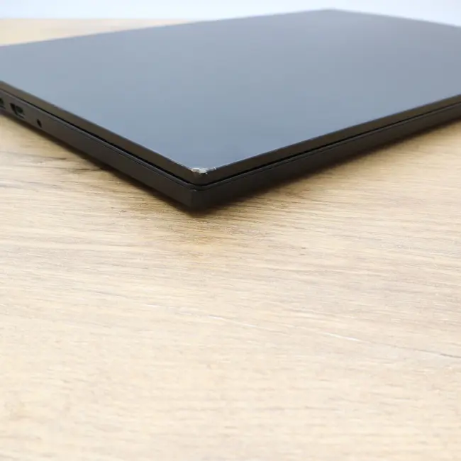 Poleasingowy Laptop Lenovo ThinkPad E15 Intel Core i5-10210U 16GB RAM 256GB SSD 15 cali Full HD Klasa B idealny do pracy zdalnej, do przeglądania internetu i do nauki