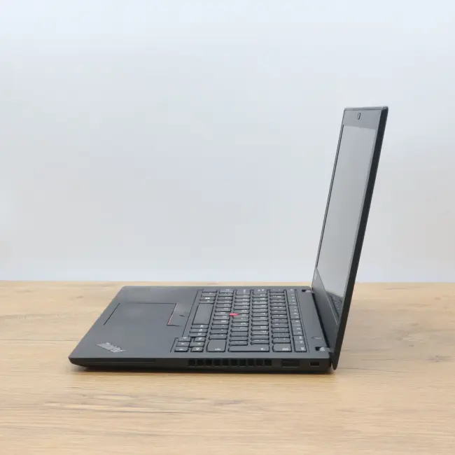 Używany Laptop Lenovo ThinkPad A285 AMD Ryzen 5 PRO 2500U 8GB RAM 256GB SSD 12,5 cali Full HD Klasa B idealny do pracy zdalnej, do pracy biurowej i do domu