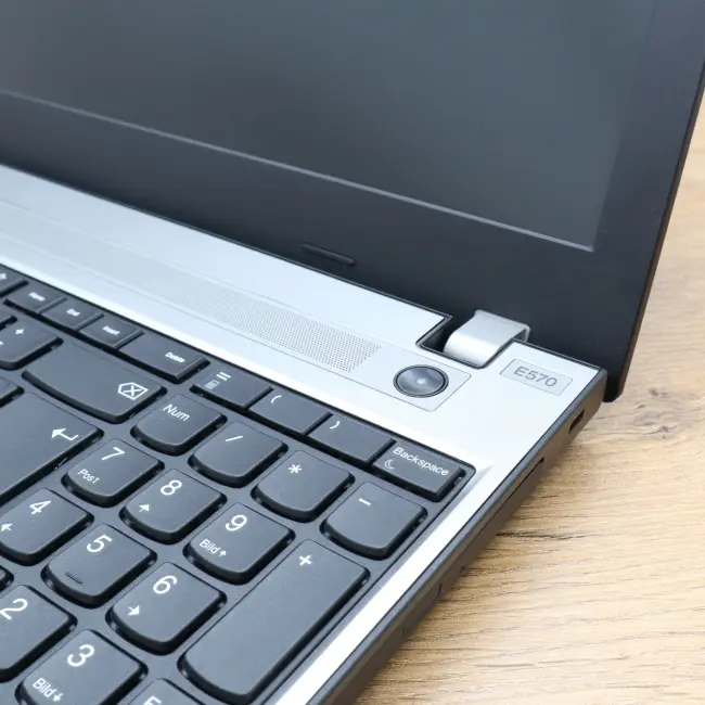 Używany Laptop Lenovo ThinkPad E570 Intel Core i5-7200U 8GB 256GB SSD 15,6 cali Full HD Klasa A idealny do pracy zdalnej, do przeglądania internetu i do nauki