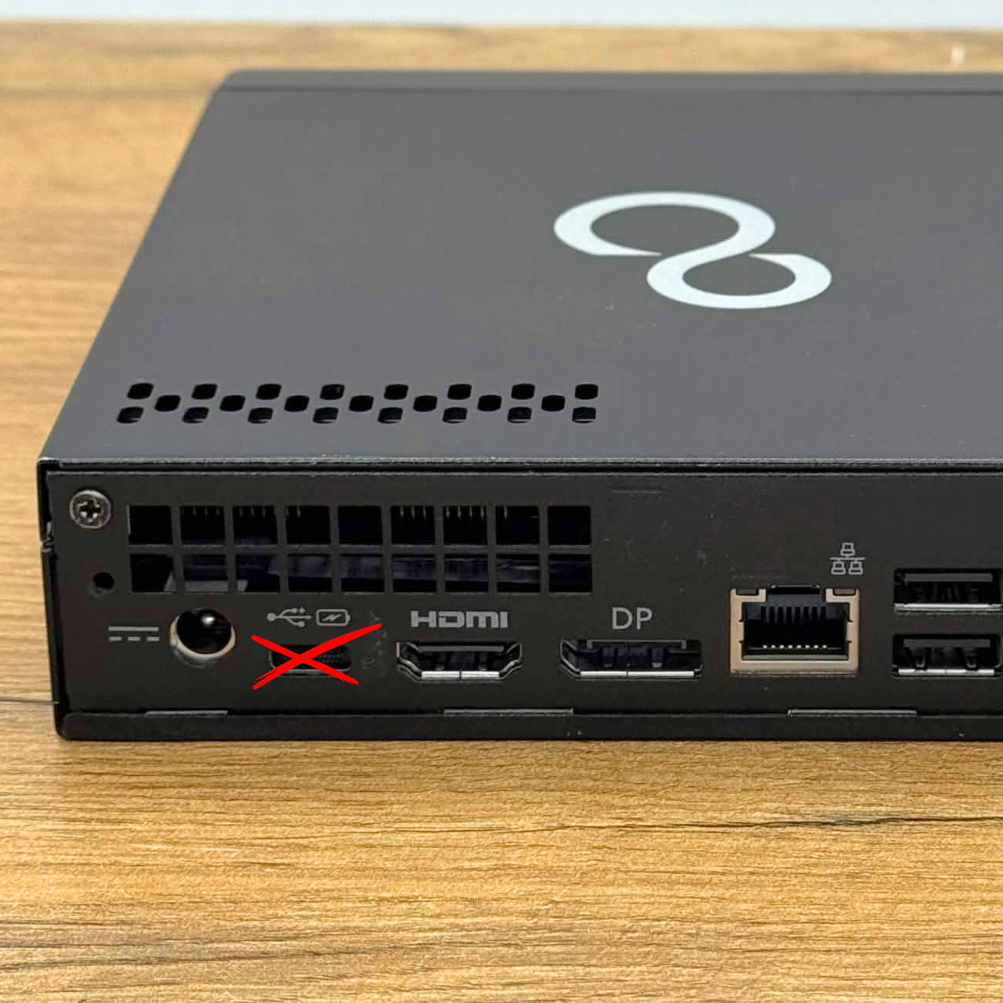 Poleasingowy Komputer Fujitsu Esprimo G558 i3-8100T 8GB RAM 256GB