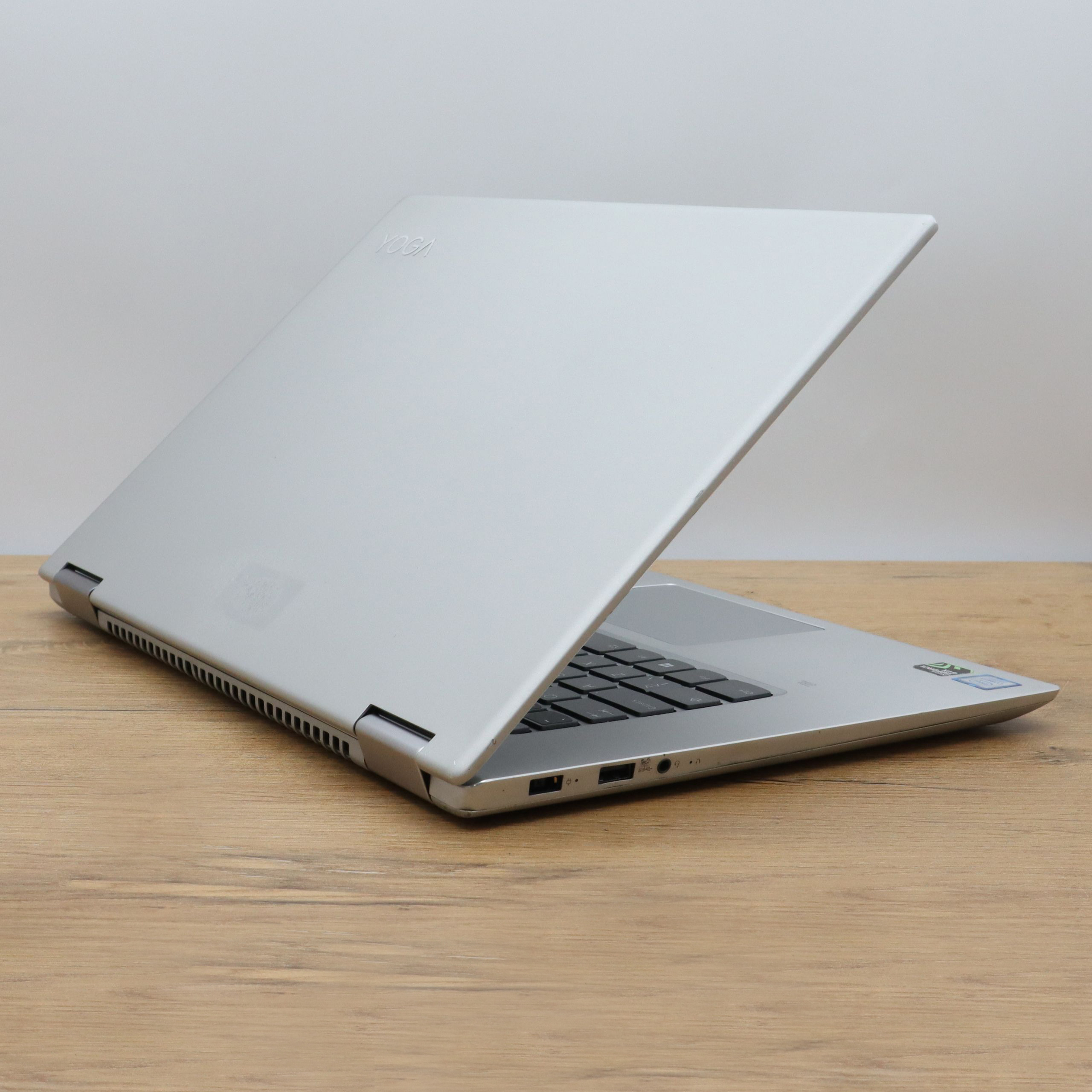 Poleasingowy Laptop Lenovo YOGA 720 15IKB i7-7700HQ 16GB RAM 512GB 